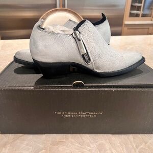 Frye Women's White Sacha Zip Moto Shootie Size 6.5